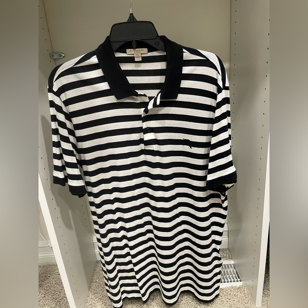 Burberry polo shirt for men. Size XXL.